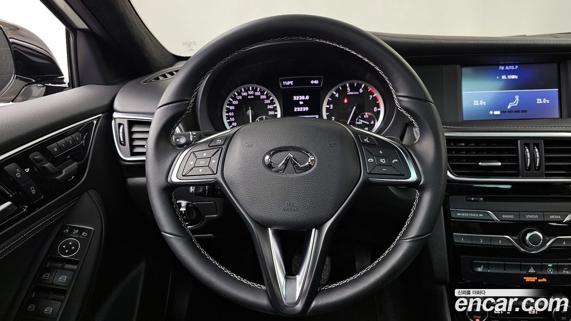 Infiniti Q30 2019