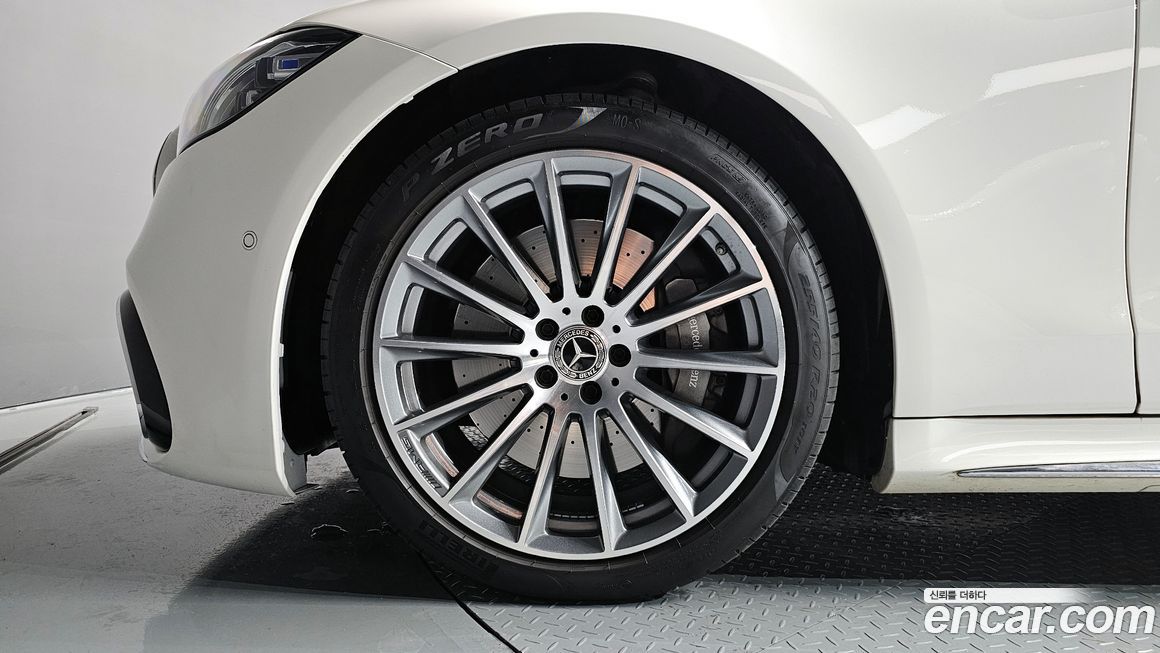 Mercedes-Benz S-Class 2023