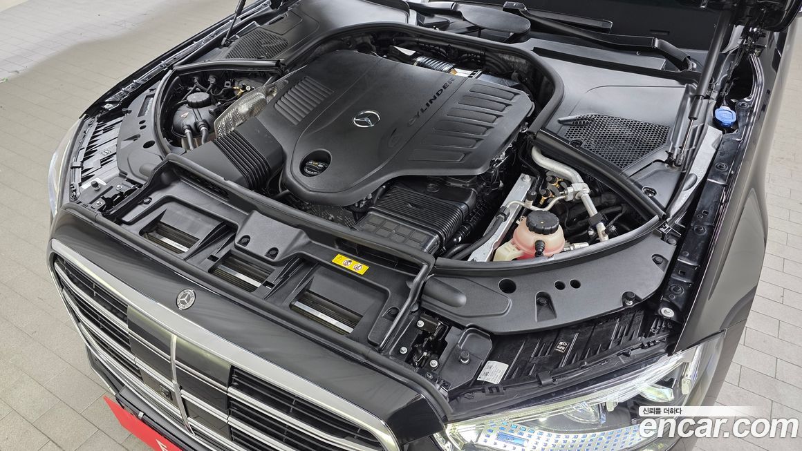 Mercedes-Benz S-Class 2023