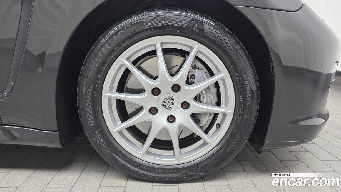 Porsche Panamera 2012