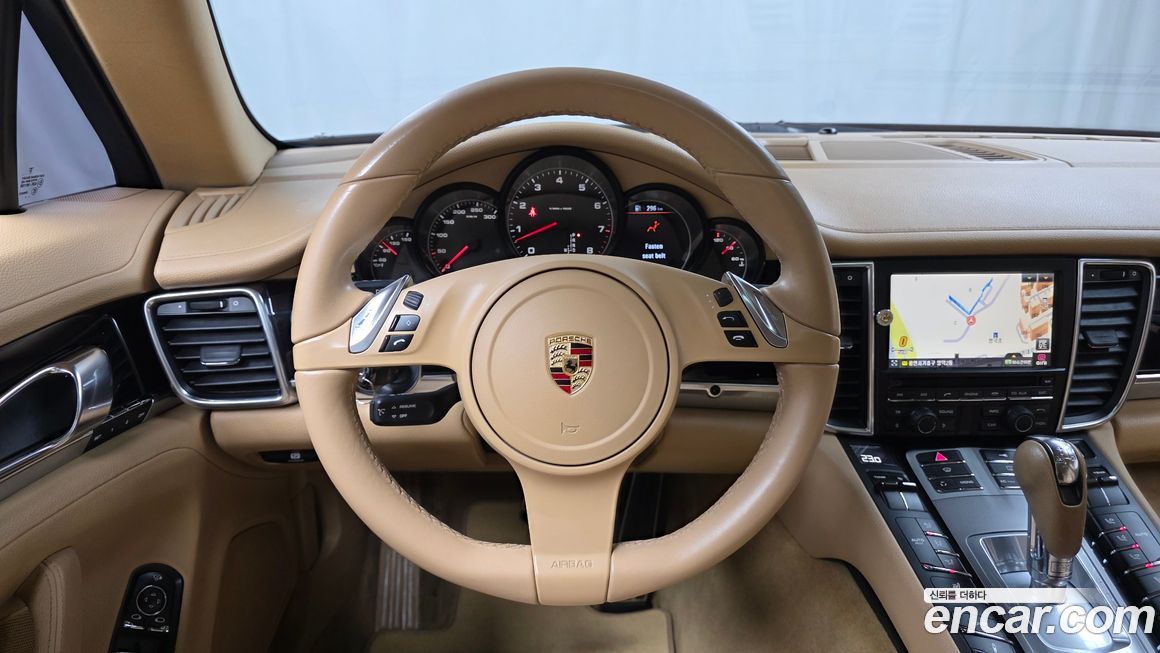 Porsche Panamera 2012