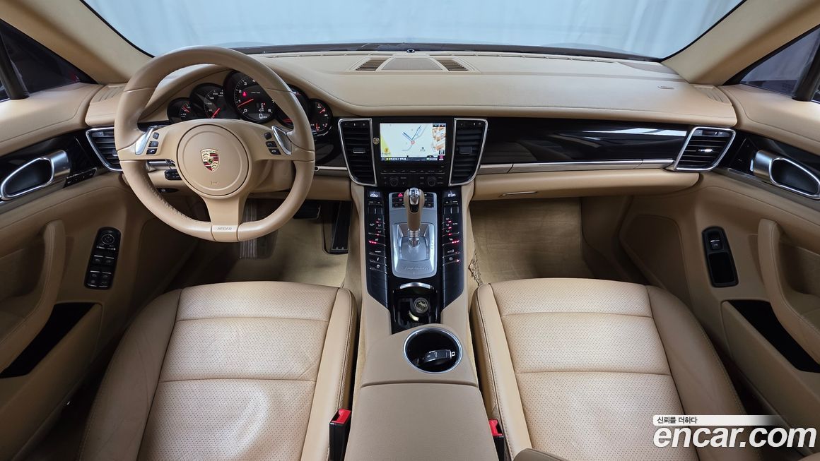 Porsche Panamera 2012