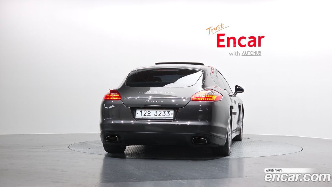 Porsche Panamera 2012