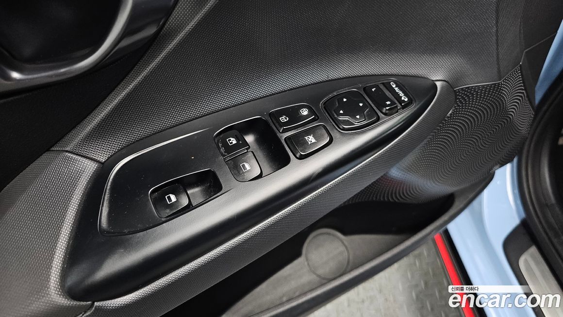 Hyundai Veloster 2022