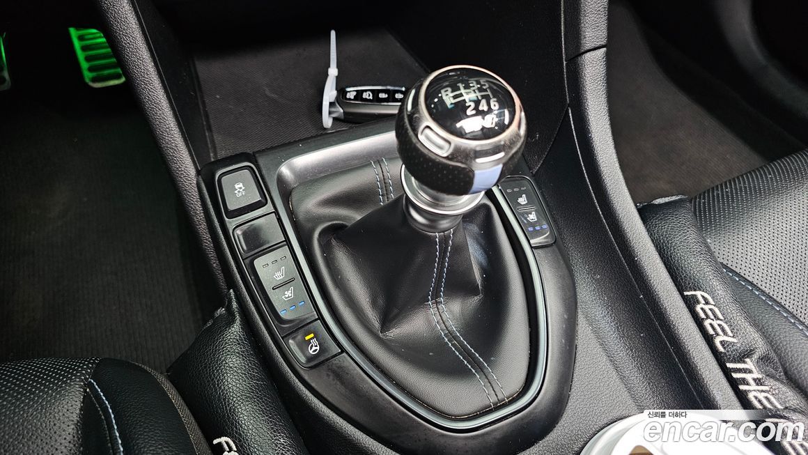 Hyundai Veloster 2022