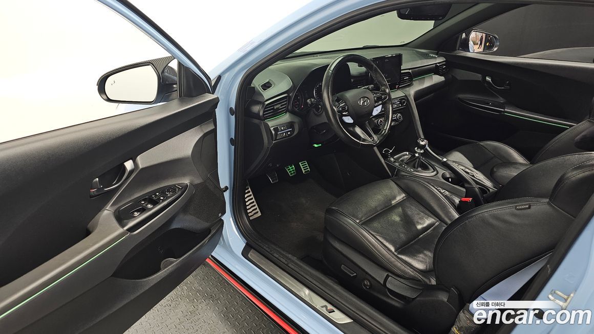 Hyundai Veloster 2022