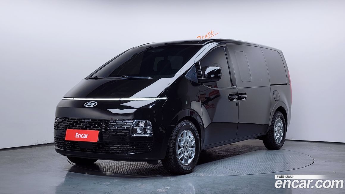 Hyundai Staria 2025