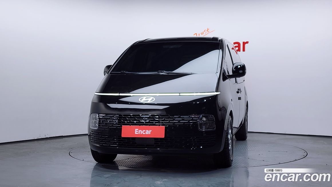 Hyundai Staria 2025