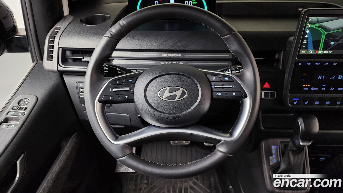 Hyundai Staria 2025