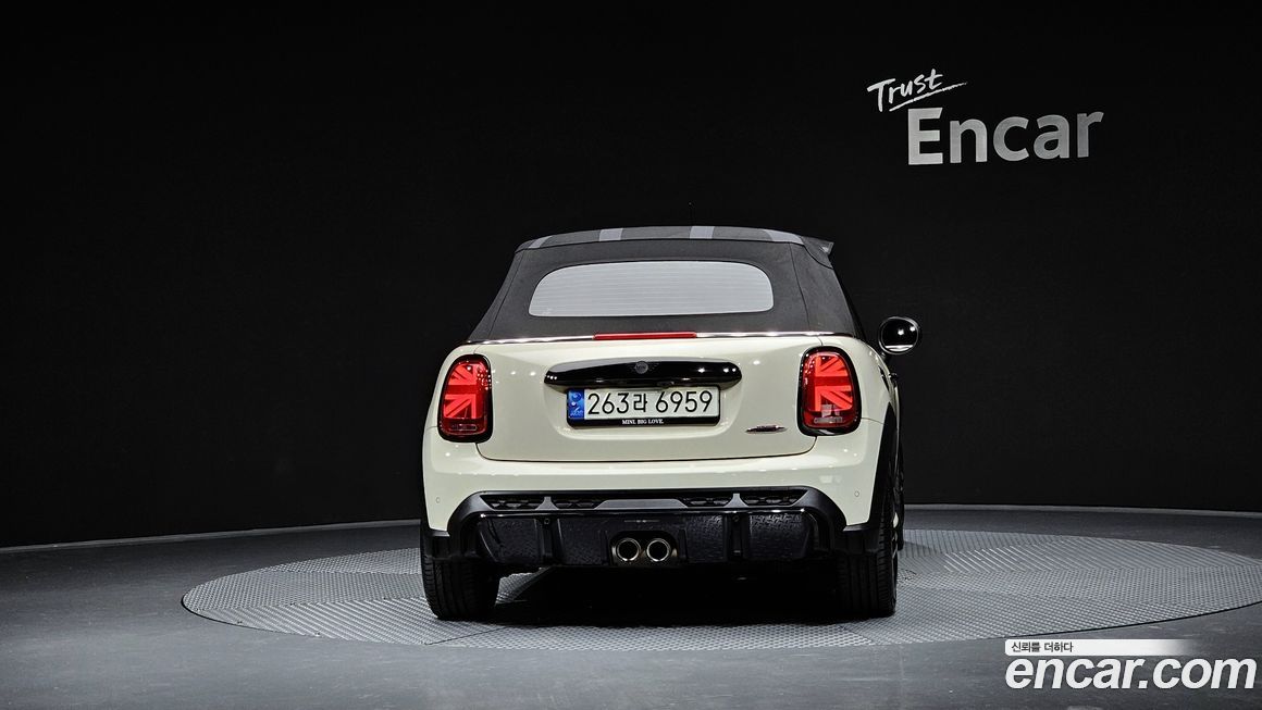 Mini Cooper Convertible 2022