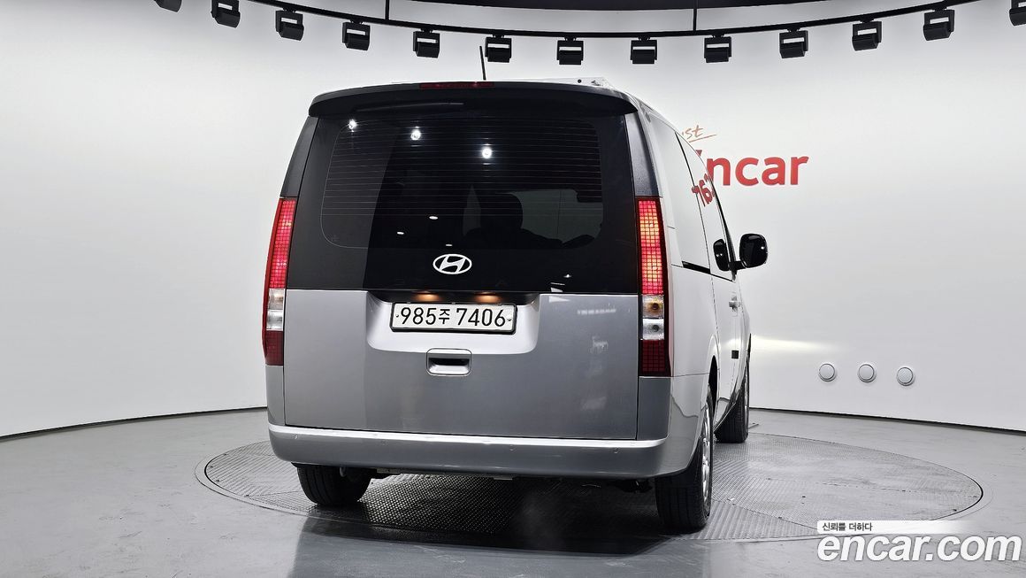 Hyundai Staria 2025