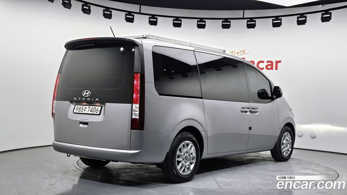 Hyundai Staria 2025