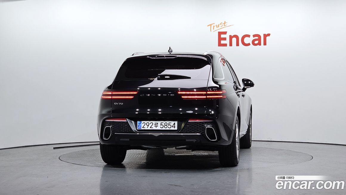 Genesis GV70 2024