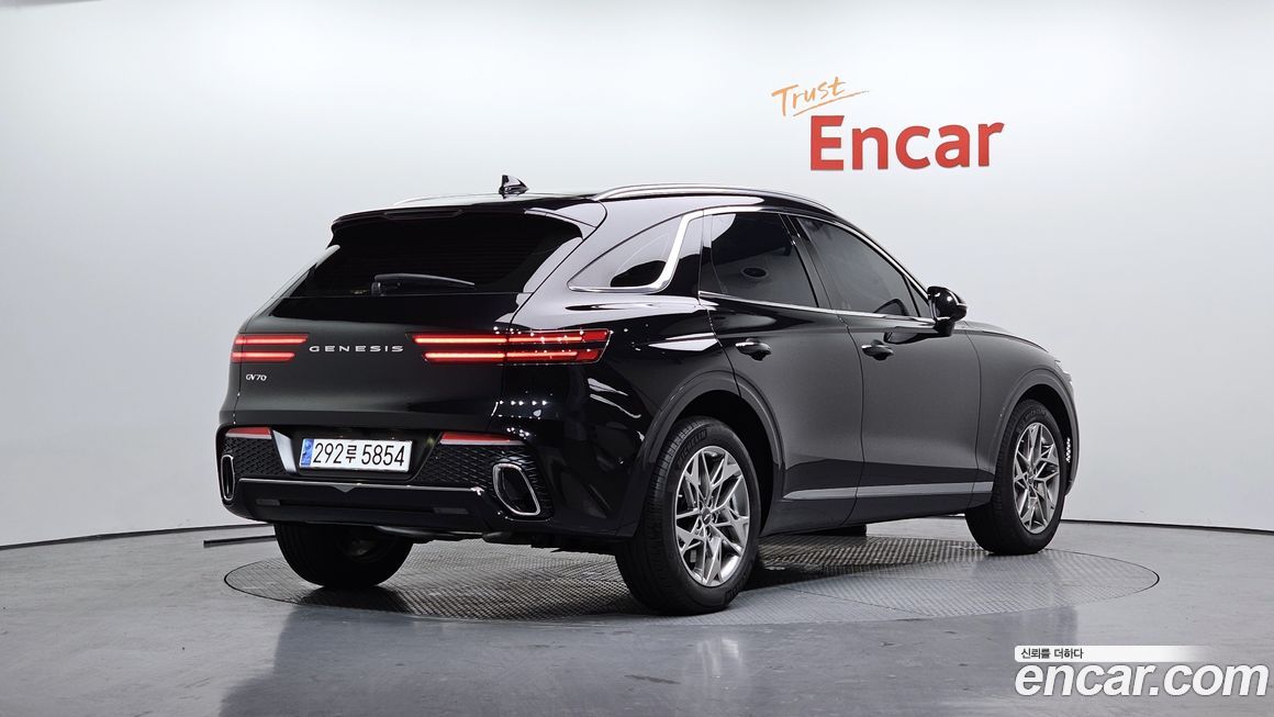 Genesis GV70 2024