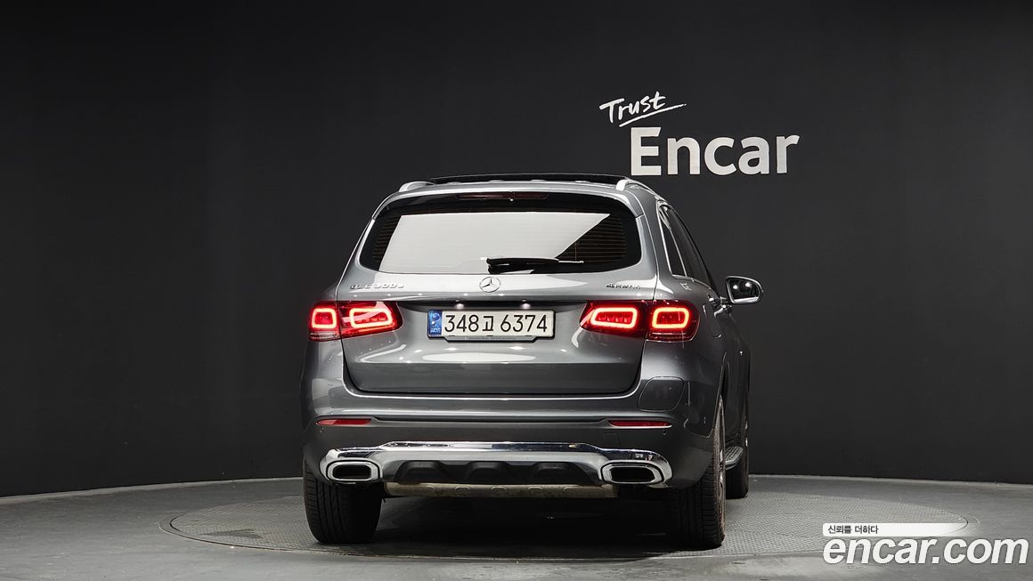 Mercedes-Benz GLC-Class 2021