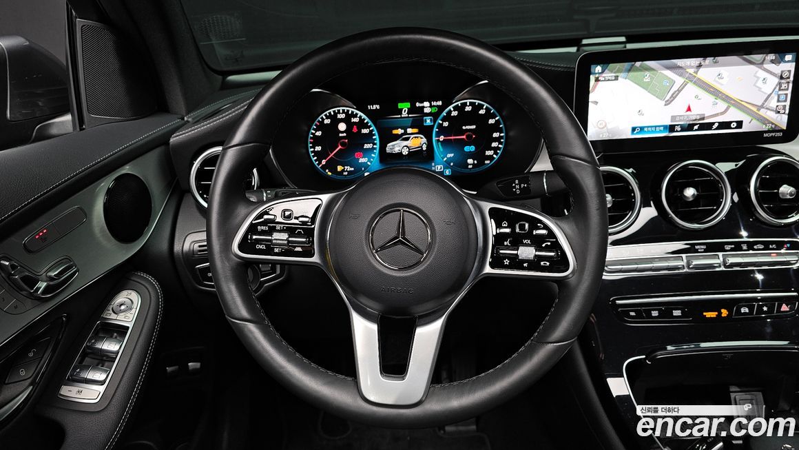 Mercedes-Benz GLC-Class 2021