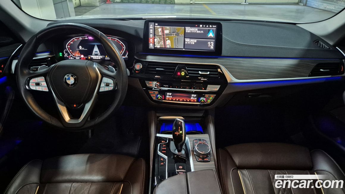 BMW 5-Series 2023