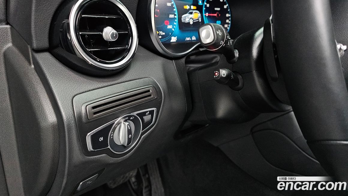 Mercedes-Benz GLC-Class 2021