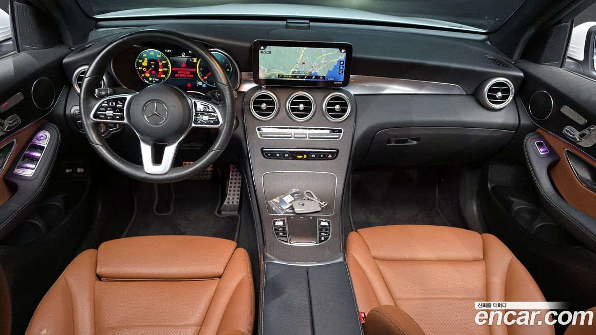 Mercedes-Benz GLC-Class 2021