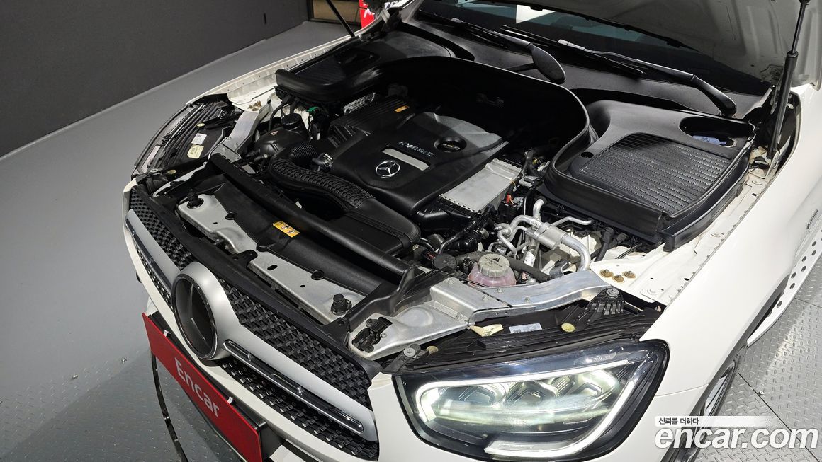 Mercedes-Benz GLC-Class 2021