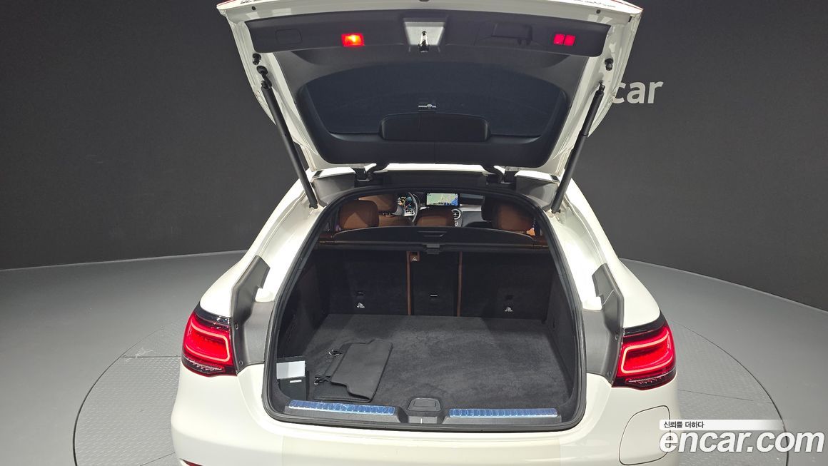 Mercedes-Benz GLC-Class 2021