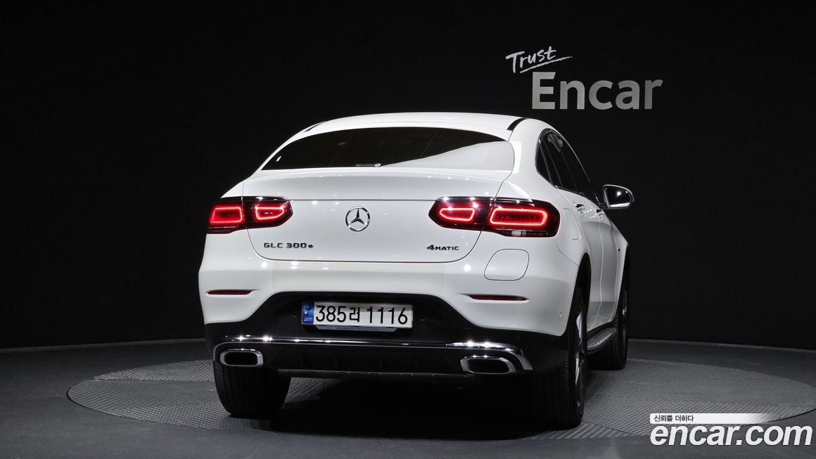 Mercedes-Benz GLC-Class 2021