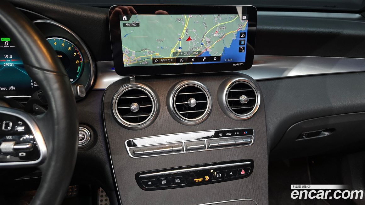 Mercedes-Benz GLC-Class 2021