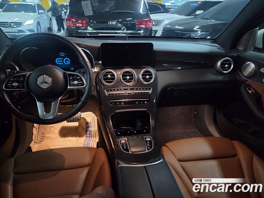 Mercedes-Benz GLC-Class 2021