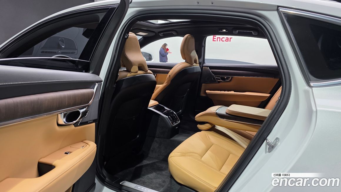 Volvo S90 2024