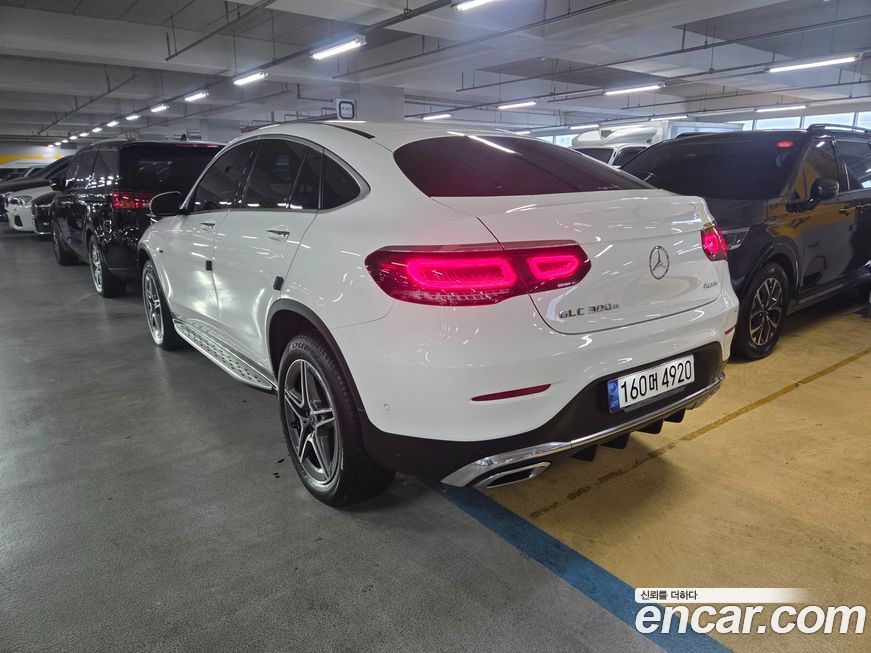Mercedes-Benz GLC-Class 2021