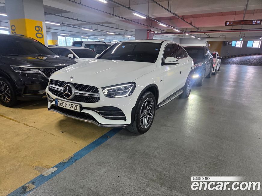 Mercedes-Benz GLC-Class 2021