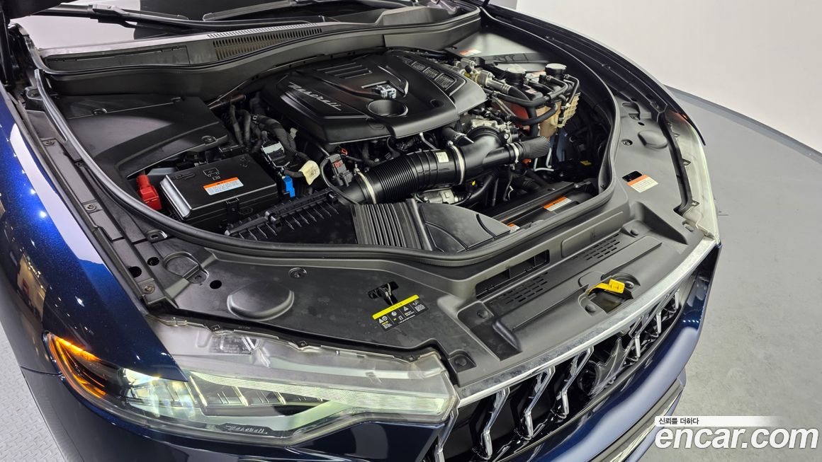 Maserati Levante 2022