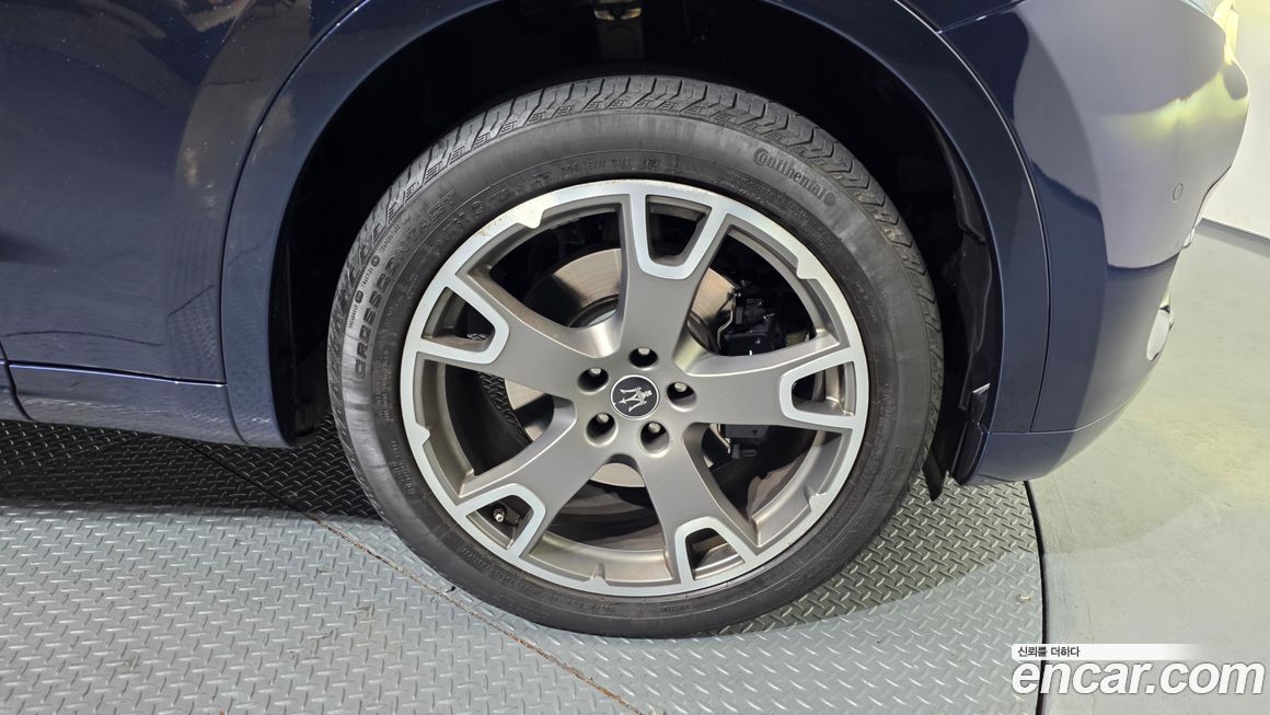 Maserati Levante 2022