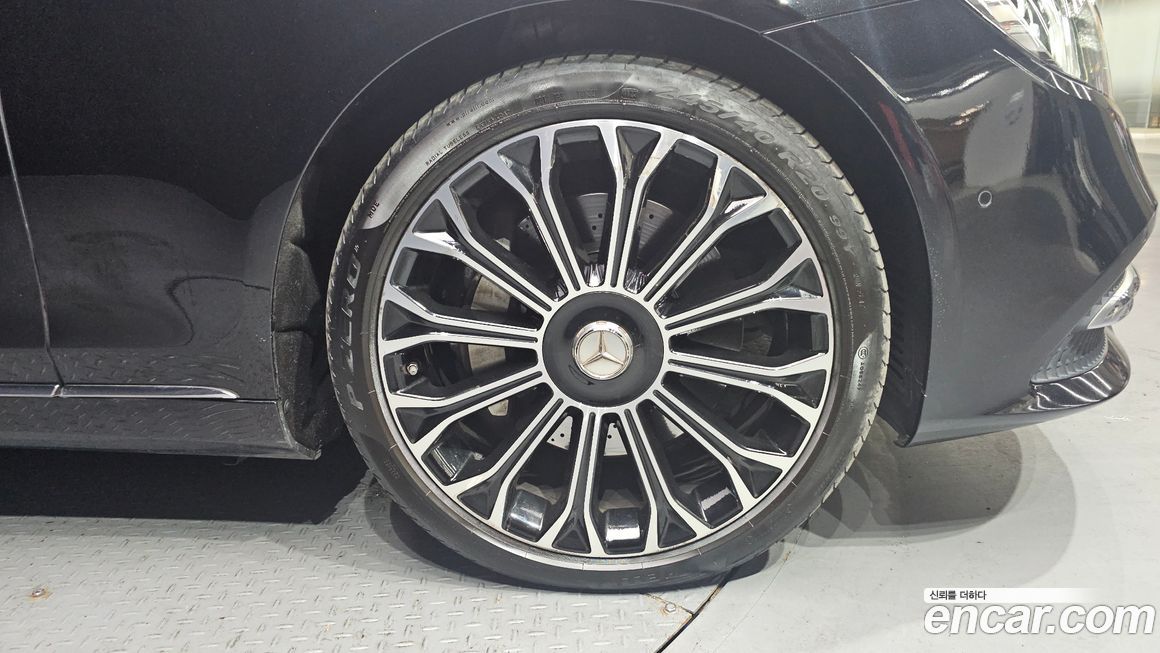 Mercedes-Benz S-Class 2020