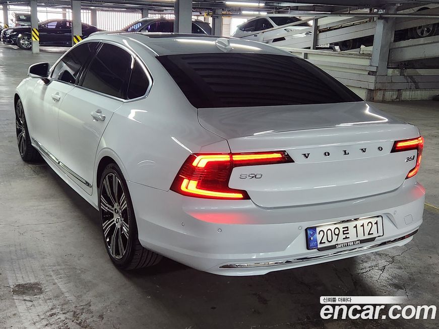 Volvo S90 2024
