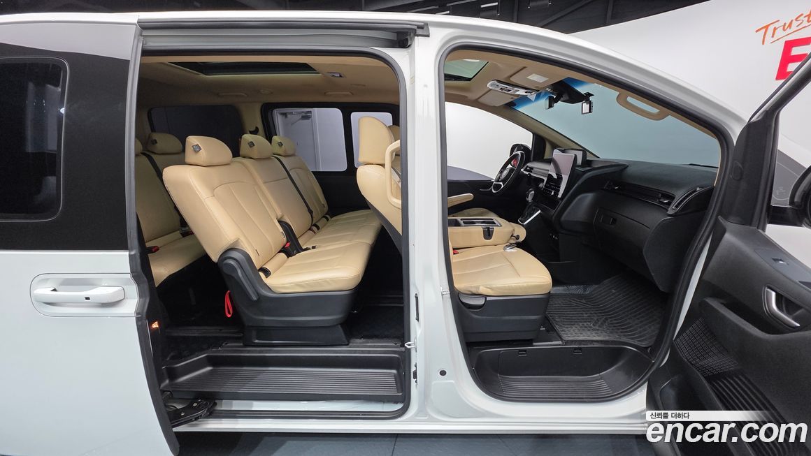 Hyundai Staria 2023