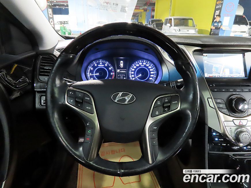 Hyundai Grandeur 2012