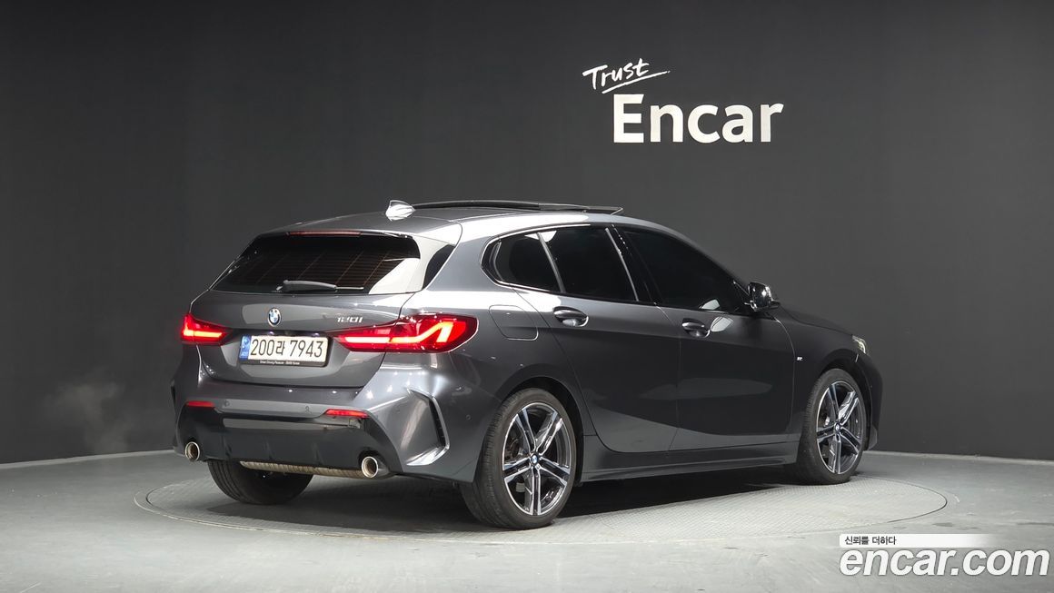 BMW 1-Series 2021