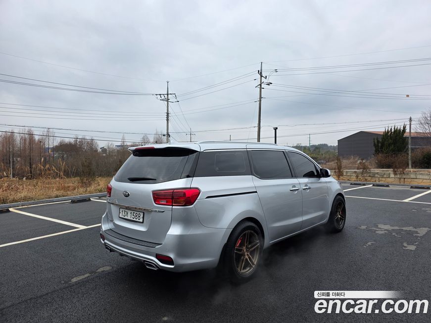 Kia Canival 2019