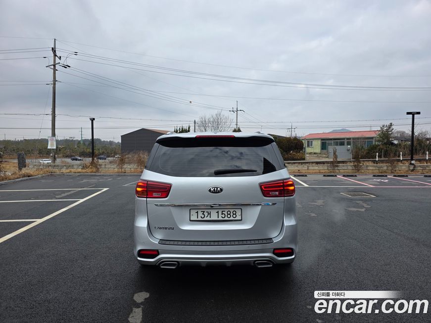 Kia Canival 2019