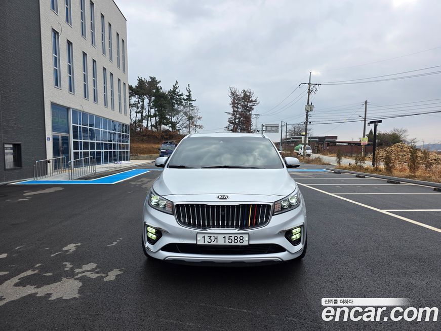 Kia Canival 2019