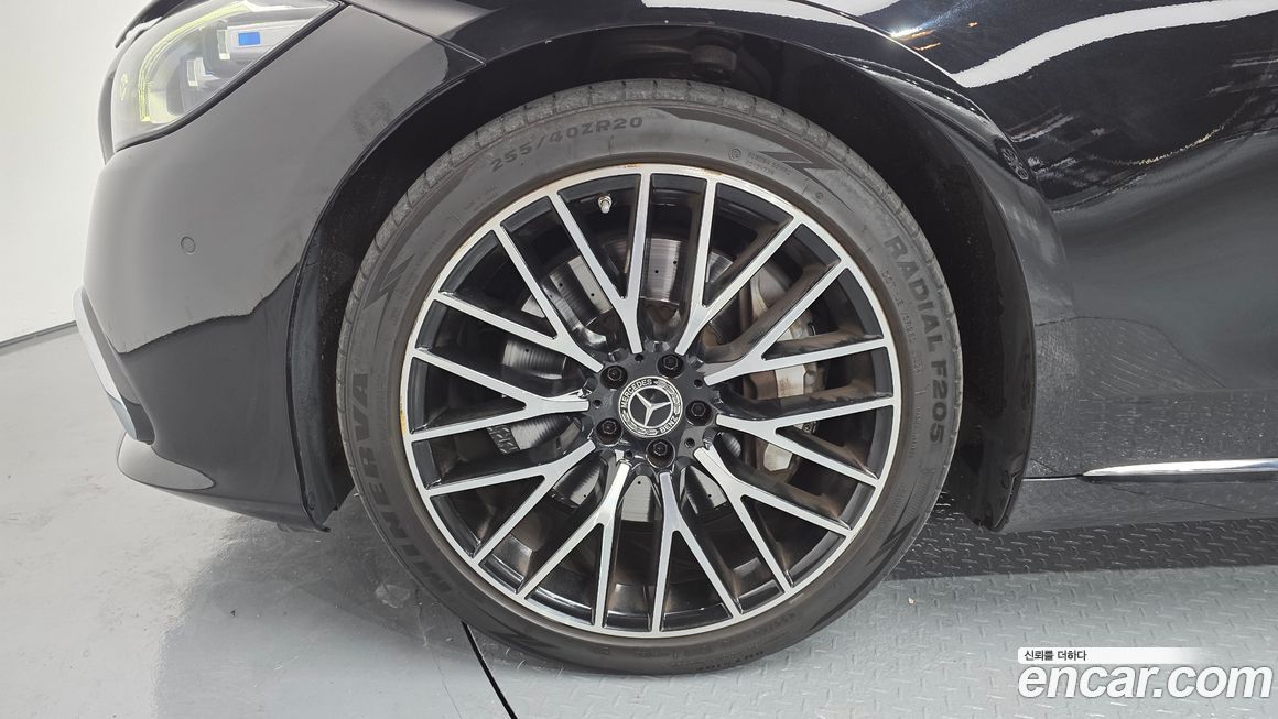 Mercedes-Benz S-Class 2022