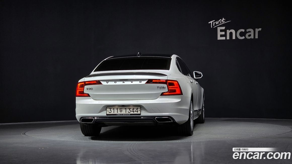 Volvo S90 2019