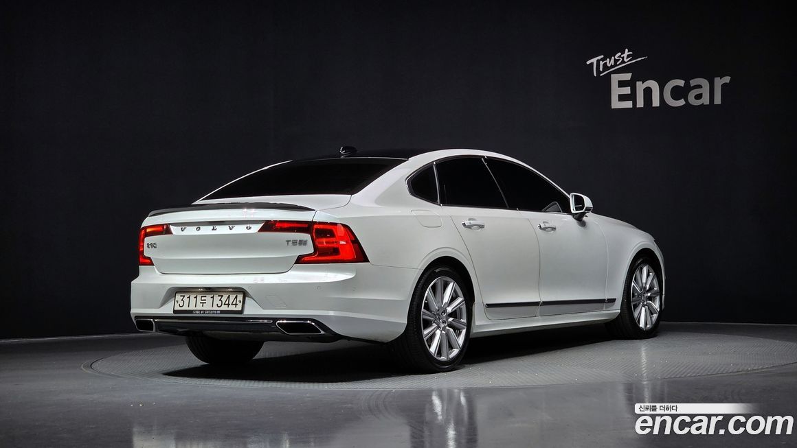 Volvo S90 2019