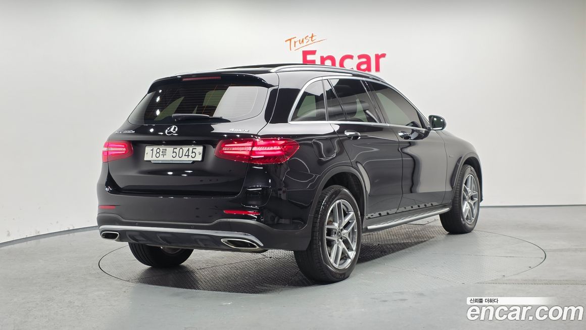 Mercedes-Benz GLC-Class 2019