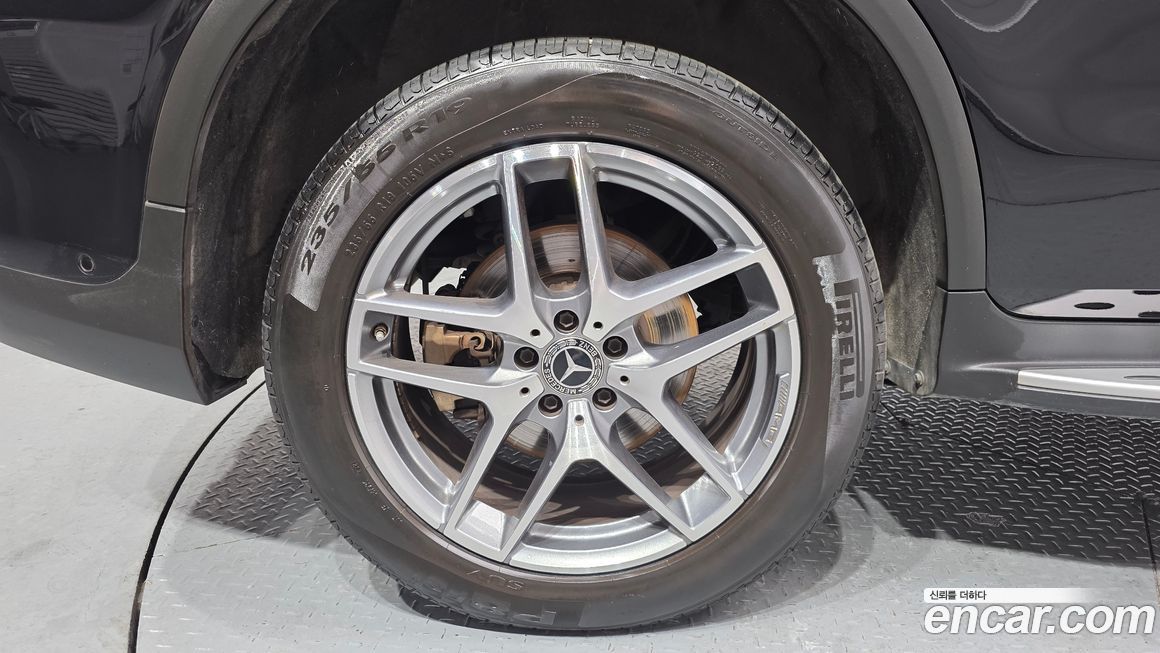 Mercedes-Benz GLC-Class 2019