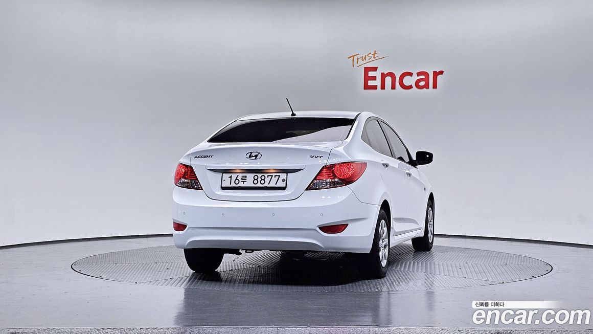 Hyundai Accent 2015