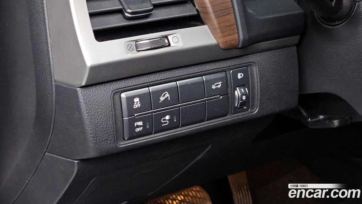 KG_Mobility_Ssangyong Rexton 2018