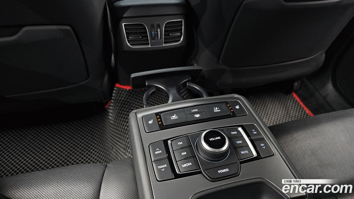 Hyundai Genesis 2016