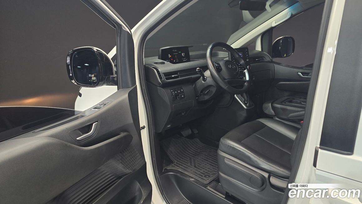 Hyundai Staria 2022